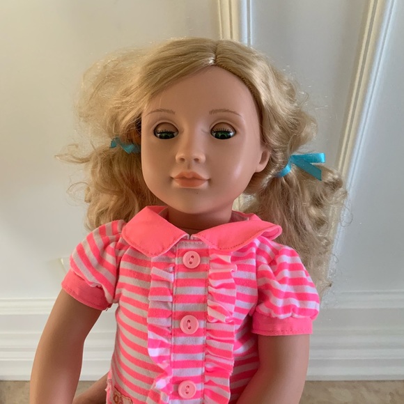 OUR GENERATION BATTAT DOLL 18” Inch Blonde Hair Green Eyes - Picture 8 of 10